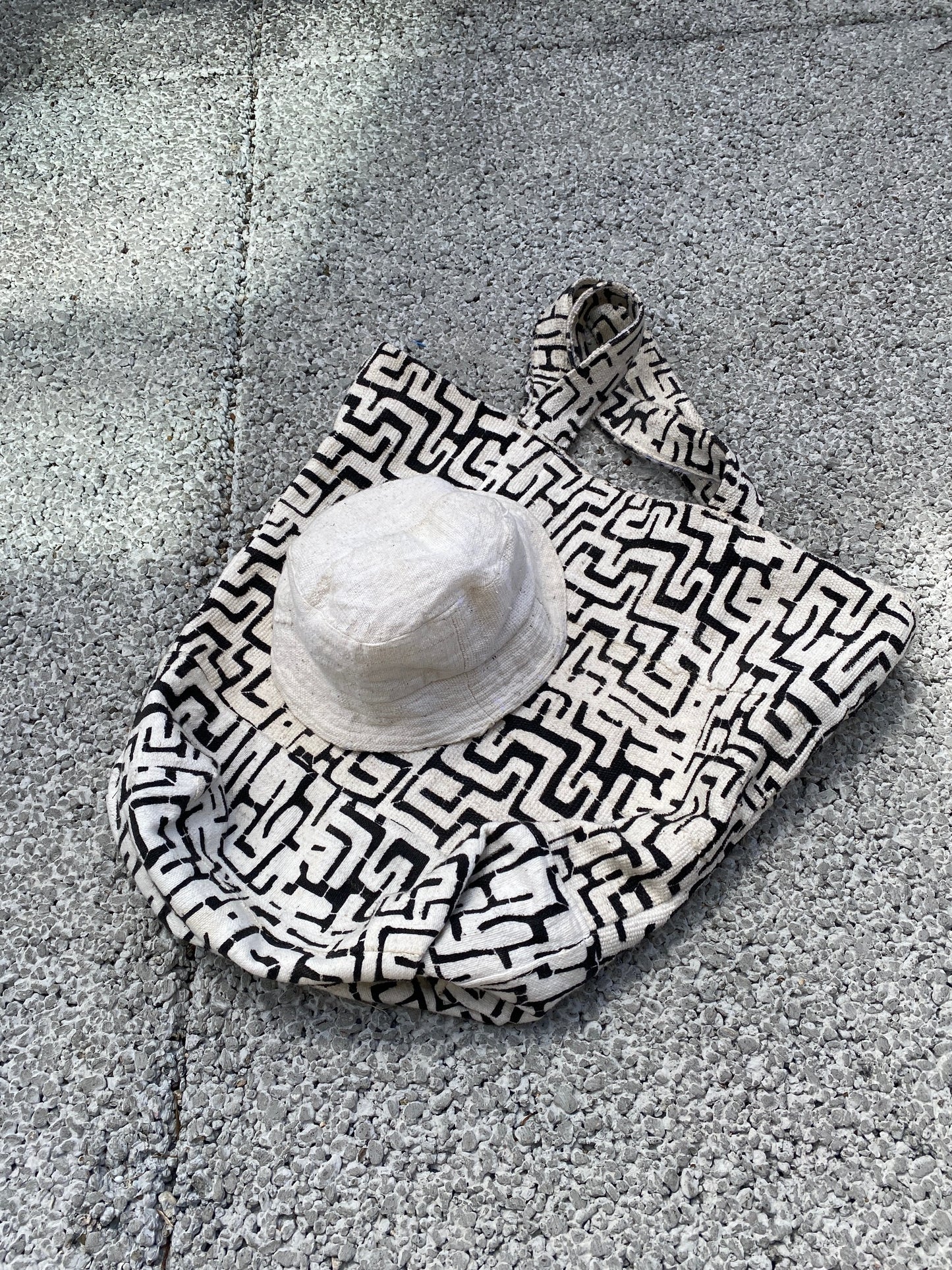 Le Reversible Bucket Hat